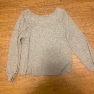 NWOT Tropik Gray Long Sleeve Scoop Neck Chunky Top